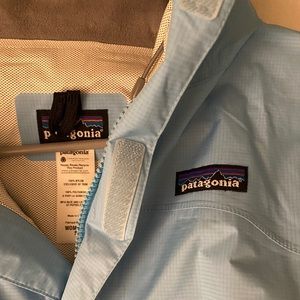 PATAGONIA RAIN JACKET